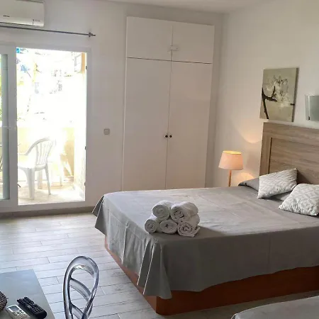 Cozy In With Extra Beds Apartment *